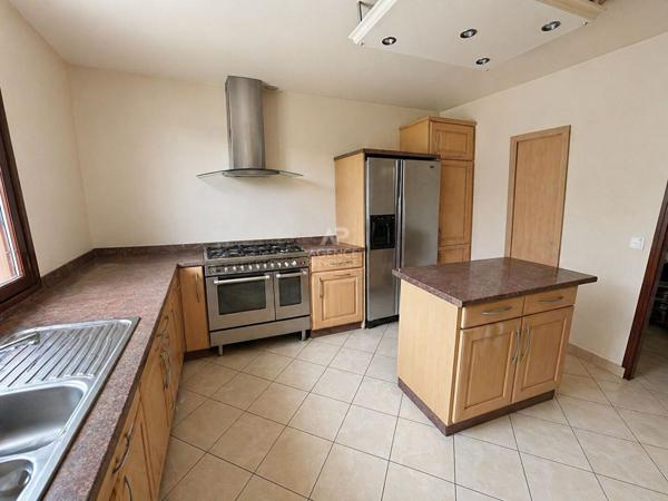Maison Triel Sur Seine 6 pièce(s) 179 m2 €529 000 ** - Référence 1124