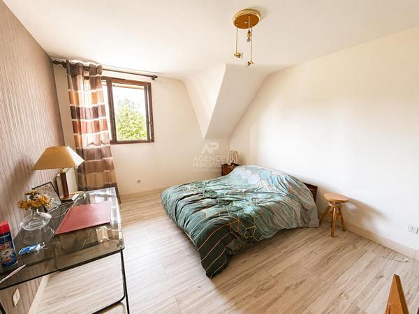 Maison Triel Sur Seine 6 pièce(s) 179 m2 €529 000 ** - Référence 1124