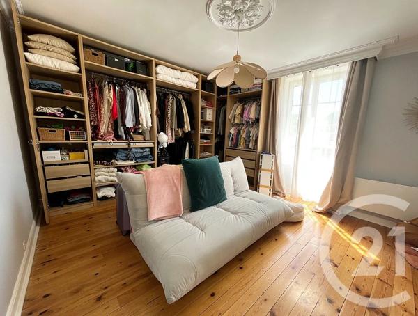 Appartement F3 à vendre  4 pièces - 106,10 m 2   LA ROCHE SUR YON  - 85