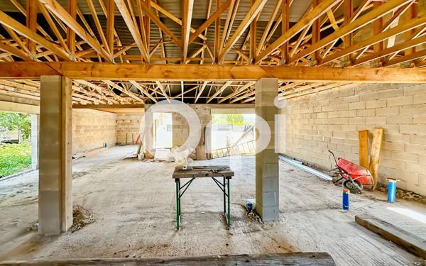 Maison à vendre    2 pièces •  Ruoms