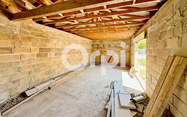 Maison à vendre    2 pièces •  Ruoms