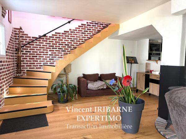 Saintes (17100) Ensemble Immobilier, 3 chambres, Studio Indépendant, Double Garage et Piscine