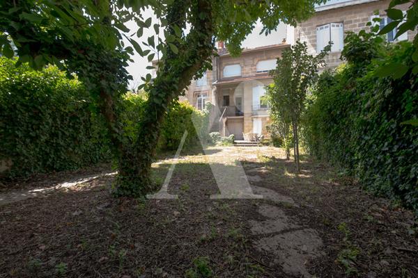 ARCHITECTURE À REVALORISER- 1930 -Maison famiale à rénover avec jardin et garage - Bordeaux