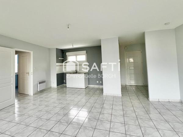 Appartement 1 chambre, balcon, stationnement privatif