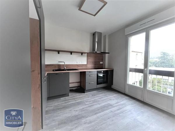 Appartement à louer 3 pièces 75.44m²