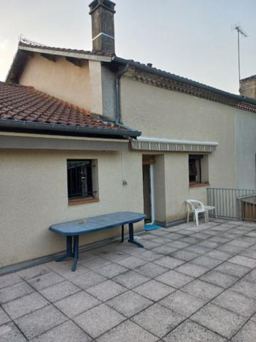 Vrai potentiel pour cette maison de ville et son jardin