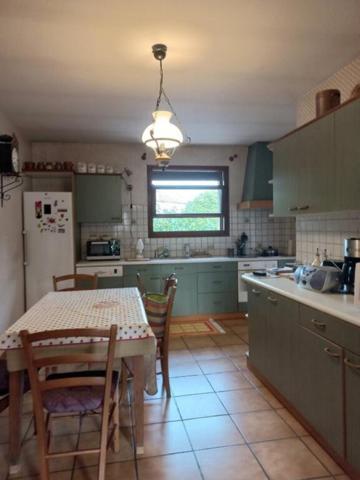 Vrai potentiel pour cette maison de ville et son jardin