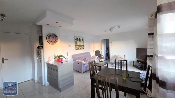 Appartement à louer 2 pièces 55.83m²