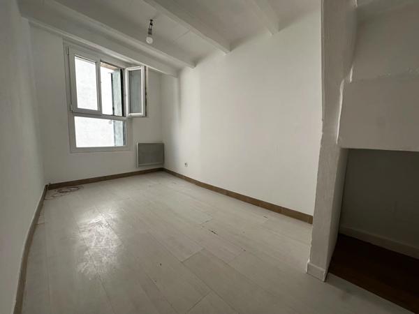 Location                                                      Appartement
                        
                     2 pièces                      58 m2                     à Gignac