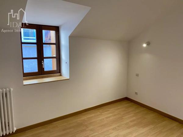 Location                                                      Appartement
                        
                     3 pièces                      87 m2                     à Sévérac-d'Aveyron
