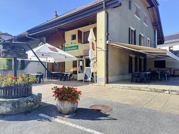 Fonds De Commerce
        
        - 152 m² 138 000 € *