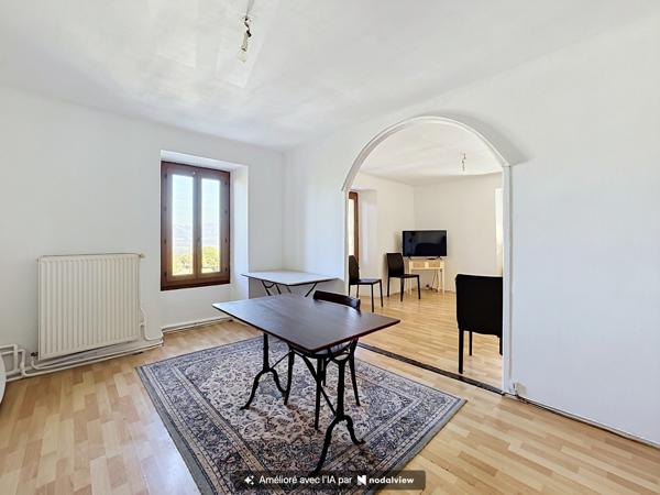 Fonds De Commerce
        
        - 152 m² 138 000 € *