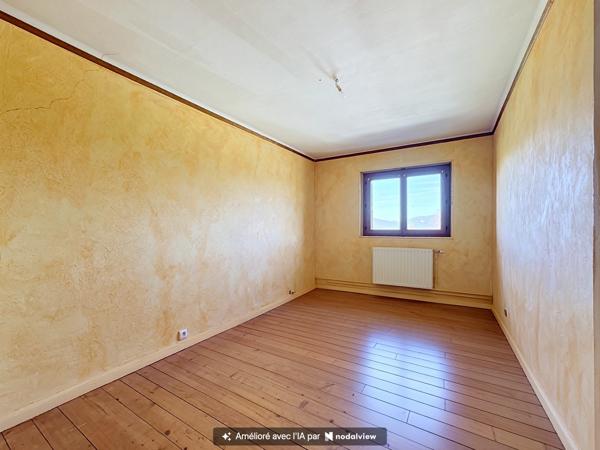 Fonds De Commerce
        
        - 152 m² 138 000 € *
