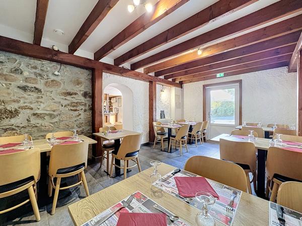 Fonds De Commerce
        
        - 152 m² 138 000 € *
