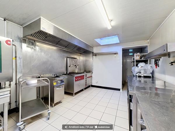 Fonds De Commerce
        
        - 152 m² 138 000 € *