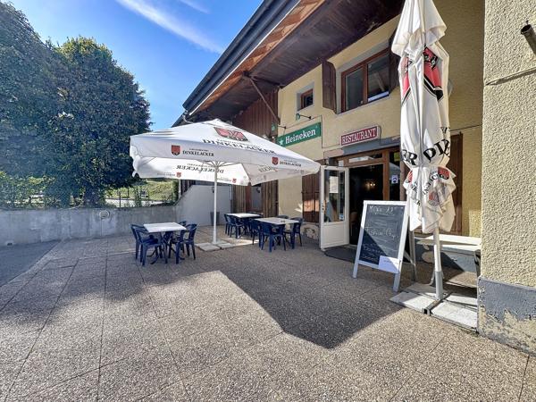 Fonds De Commerce
        
        - 152 m² 138 000 € *