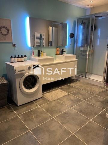 Maison rénovée – au calme, proche commerces et collège