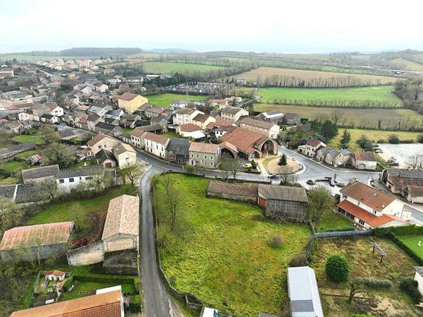 Appartement T3 de 70 m2 avec terrasse + parkings