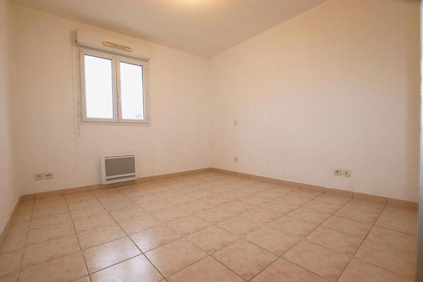 Appartement T3 de 70 m2 avec terrasse + parkings