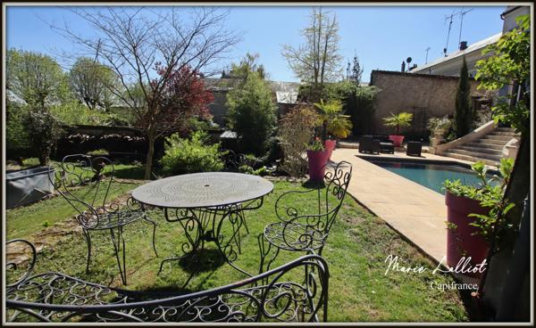 Maison à vendre 11 pièces PITHIVIERS (45), 265m², 5 chambres, séjour 45m², piscine, garage, parc arboré de 2500m², sous-sol
