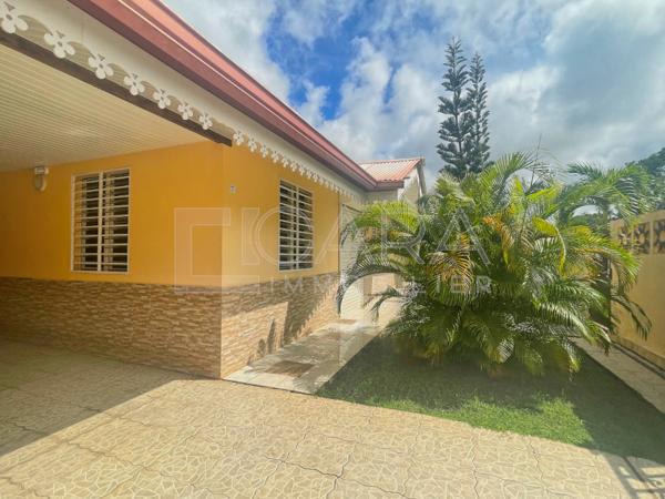 Location Maison 5 Pièce(s) MACOURIA (97355) 1 905 €