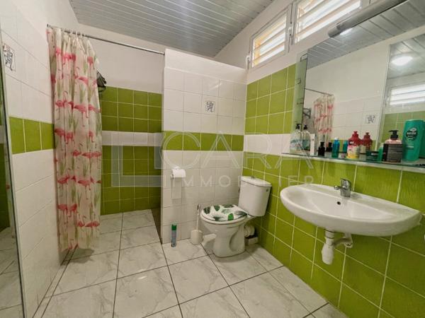 Location Maison 5 Pièce(s) MACOURIA (97355) 1 905 €