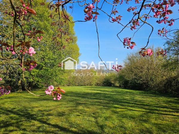 Beau terrain de 1 300 m² avec vue sur la cathédrale, à Coutances