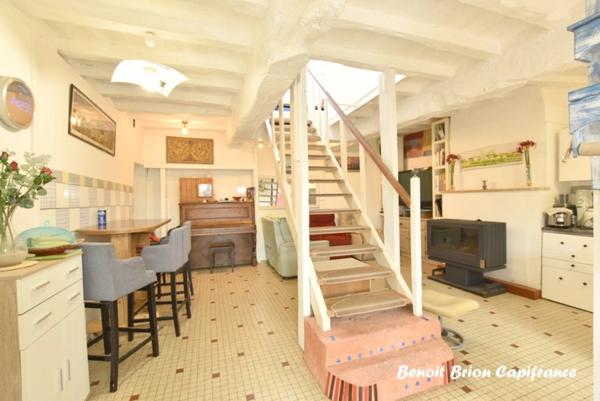 Maison de caractère 120 m² – 5 chambres – Dépendance 50 m² – Proche Rennes