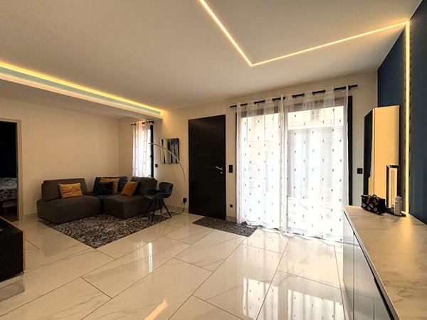 Magnifique 3 pièces contemporain avec terrasse, jardin et dépendances dans un envrionnement bucolique