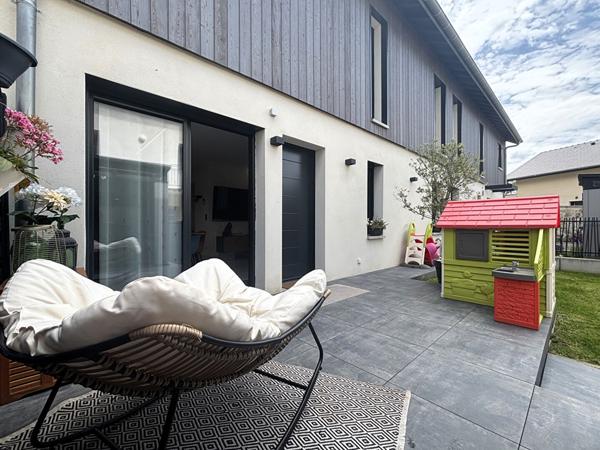 Magnifique 3 pièces contemporain avec terrasse, jardin et dépendances dans un envrionnement bucolique