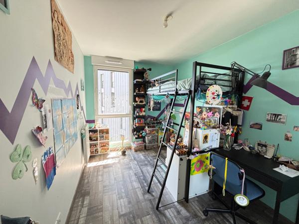 Appartement à vendre 77m² 4 pièces à MASSY (91) quartier Atlantis, à 100m de Massy-Palaiseau