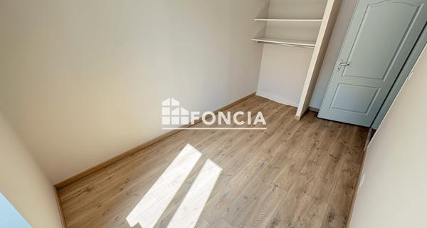 Location Appartement 4 pièces 66.01 m² - Tournon-sur-rhône 07300