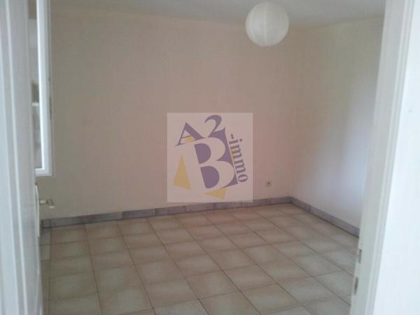 Location maison de village Brie (16590), 78.11m² avec 5 pièce(s) dont 2 chambre(s). Agence Allard Brimeaud