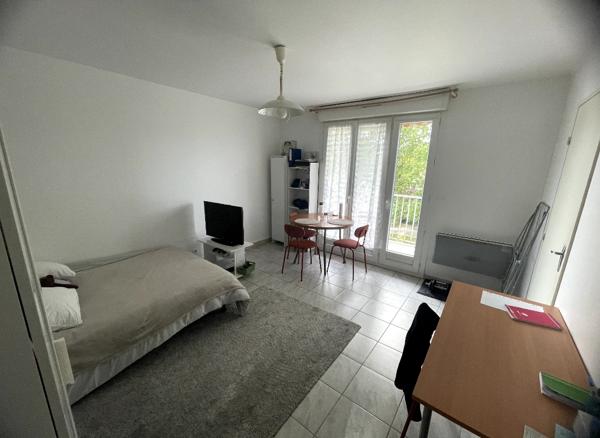 Studio Saint Cyr Sur Loire avec balcon et parking