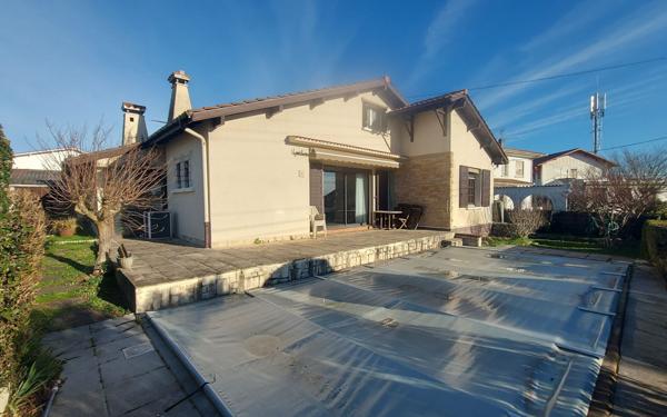 Maison à vendre    6 pièces •  Anglet