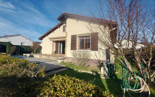 Maison à vendre    6 pièces •  Anglet