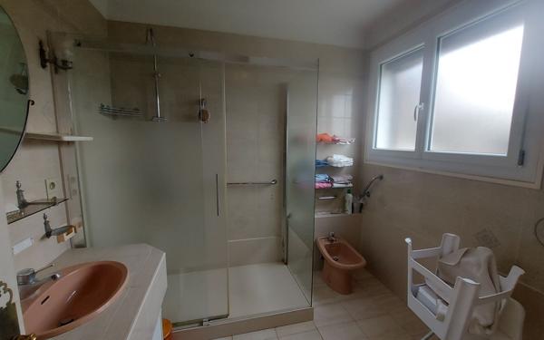 Maison à vendre    6 pièces •  Anglet