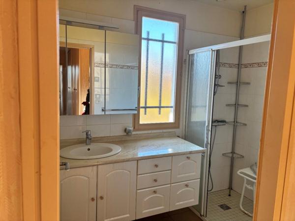 Maison village, 3 chambres, jardin 649 m2