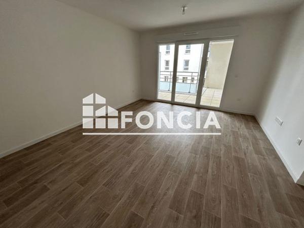 Location Appartement 3 pièces 65.6 m² - 19 QUAI CAMERE ET 38 AVENUE DE PARIS Vernon 27200