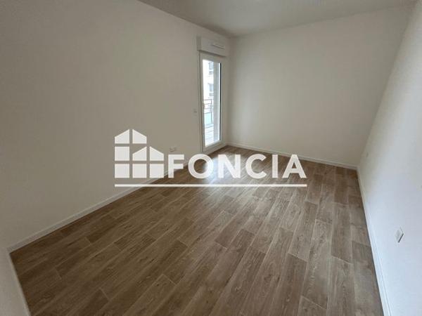 Location Appartement 3 pièces 65.6 m² - 19 QUAI CAMERE ET 38 AVENUE DE PARIS Vernon 27200