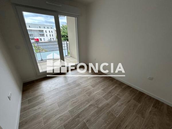 Location Appartement 3 pièces 65.6 m² - 19 QUAI CAMERE ET 38 AVENUE DE PARIS Vernon 27200