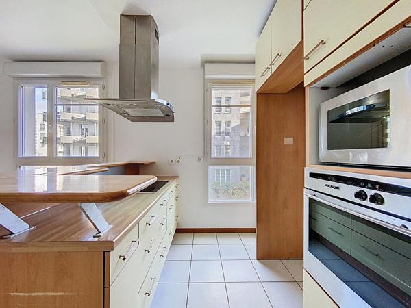 Appartement 5 pièces de 99.85 m² - Saint-Germain-en-Laye