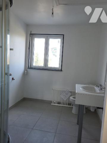 SAINT MARTIN DES BESACES : Maison mitoyenne