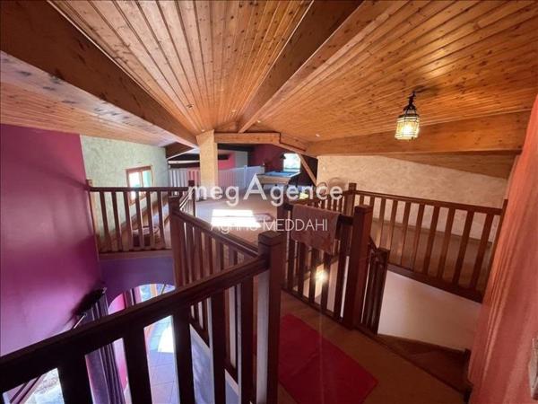 Maison à SAINT-SULPICE-DE-ROYAN, 17200 - 5 pièces 240m²