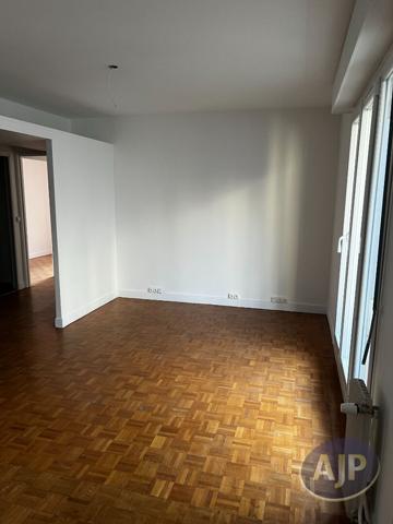 Location appartement Paris 15eme : 1 862 € - AJP Immobilière Passy Paris 16