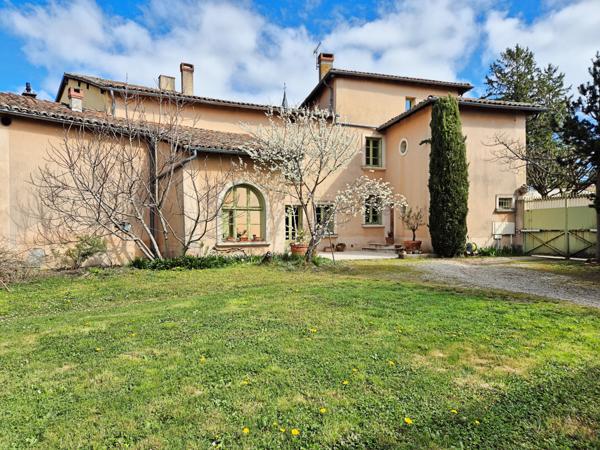 Tramoyes (01390) Propriété de charme idéale pour grande famille, projet intergénérationnel ou maison d’hôtes