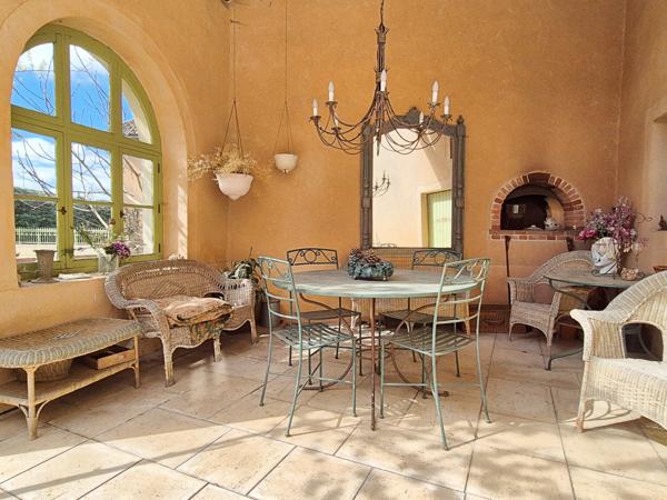 Tramoyes (01390) Propriété de charme idéale pour grande famille, projet intergénérationnel ou maison d’hôtes