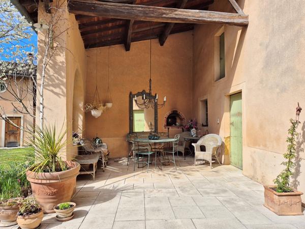 Tramoyes (01390) Propriété de charme idéale pour grande famille, projet intergénérationnel ou maison d’hôtes