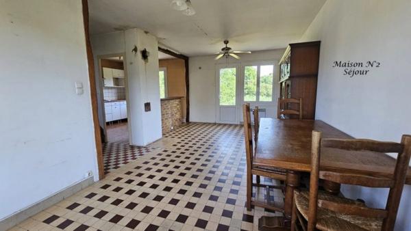 Ensemble immobilier de rapport – 3 logements et 2 hangars sur plus de 5 000 m² LA PELLERINE (49)