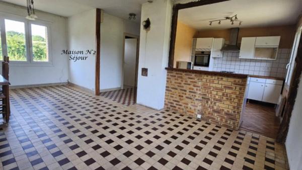 Ensemble immobilier de rapport – 3 logements et 2 hangars sur plus de 5 000 m² LA PELLERINE (49)